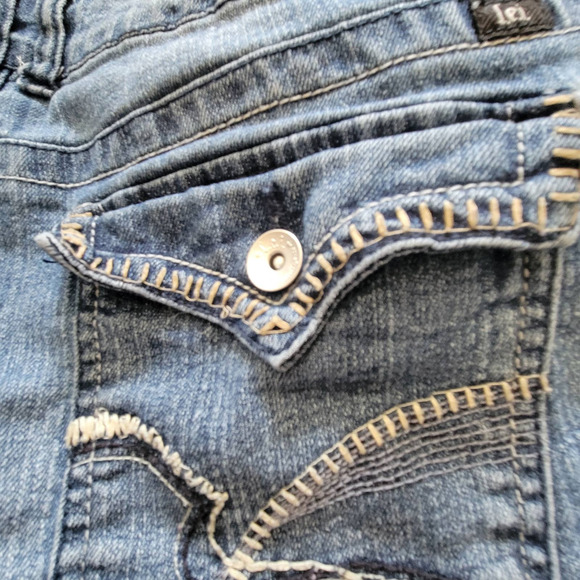 Women L.E.I. Ashley Low rise Junior Jeans Size 13 Stitched pockets Straight Leg - Picture 6 of 11